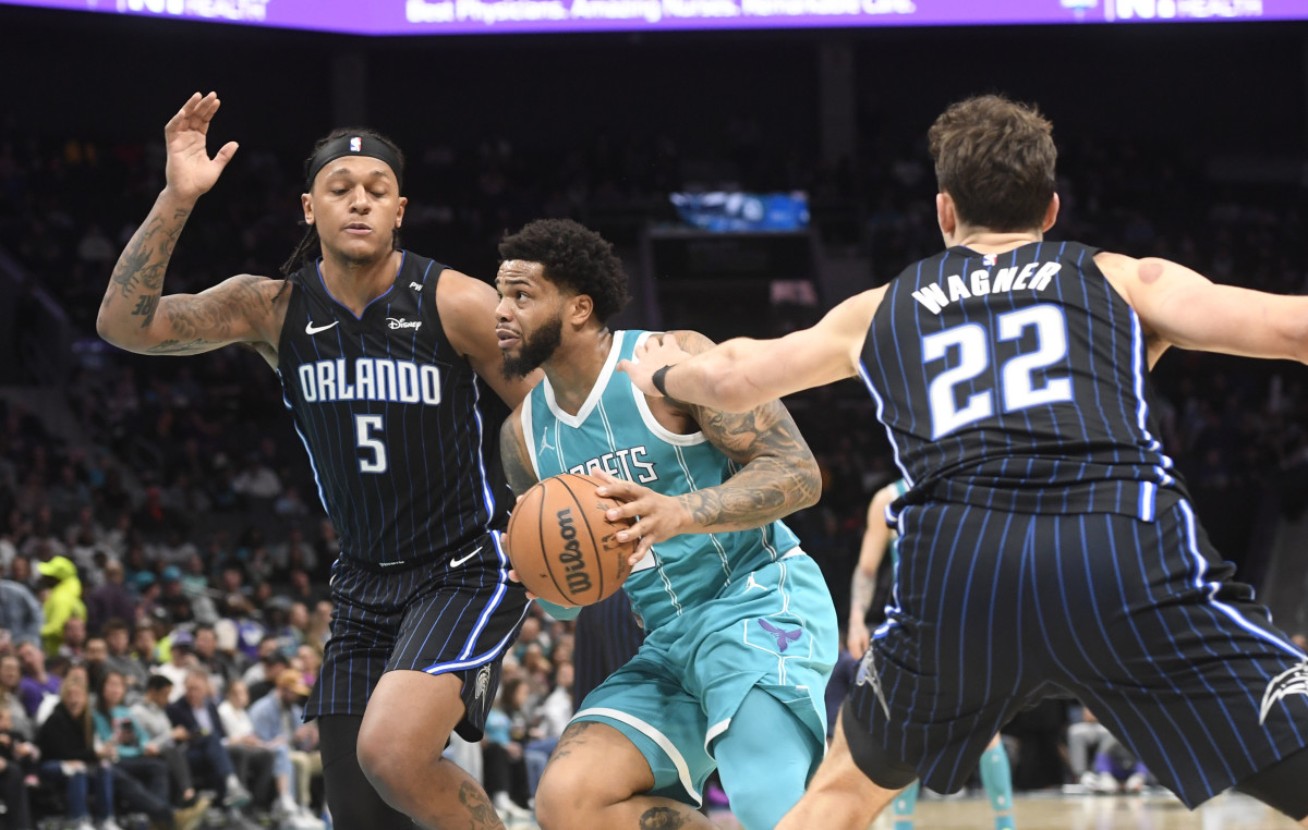 Magic Continue Their Win Streak as They Cruise Past Charlotte